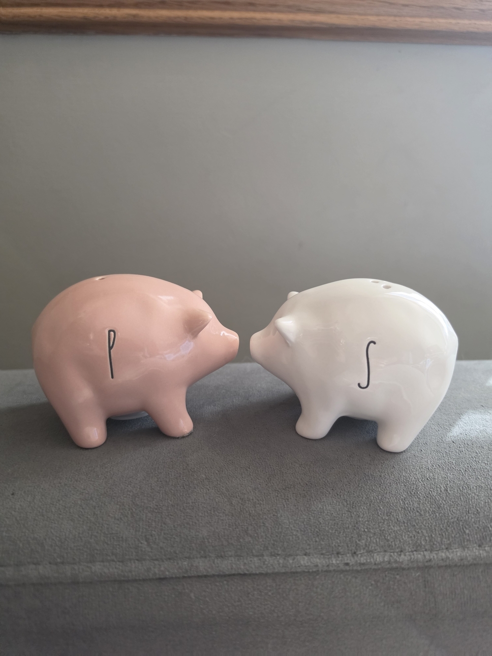 Rae Dunn farmline  Pink and White Pig Salt & Pepper Shakers